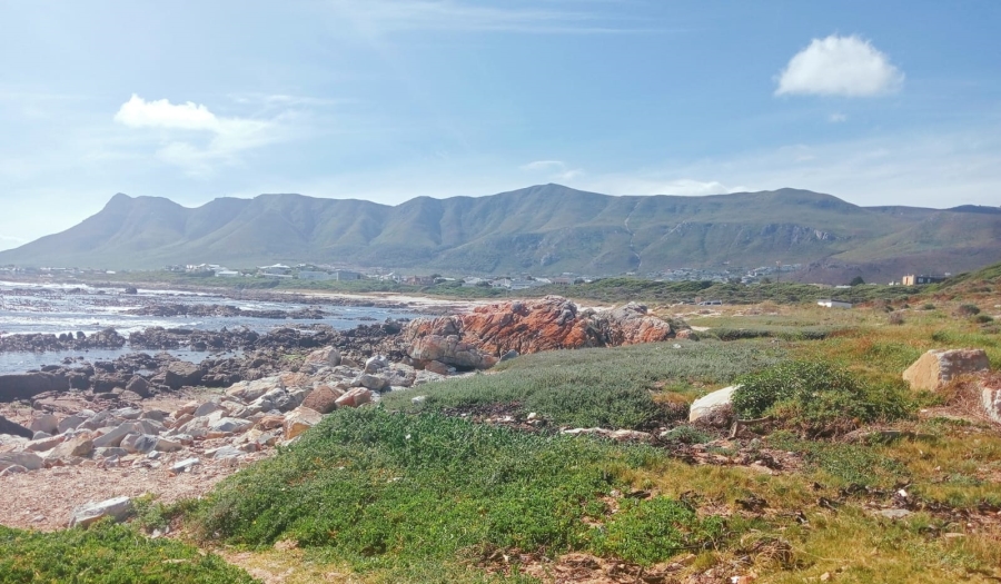 To Let 2 Bedroom Property for Rent in Sandbaai Western Cape